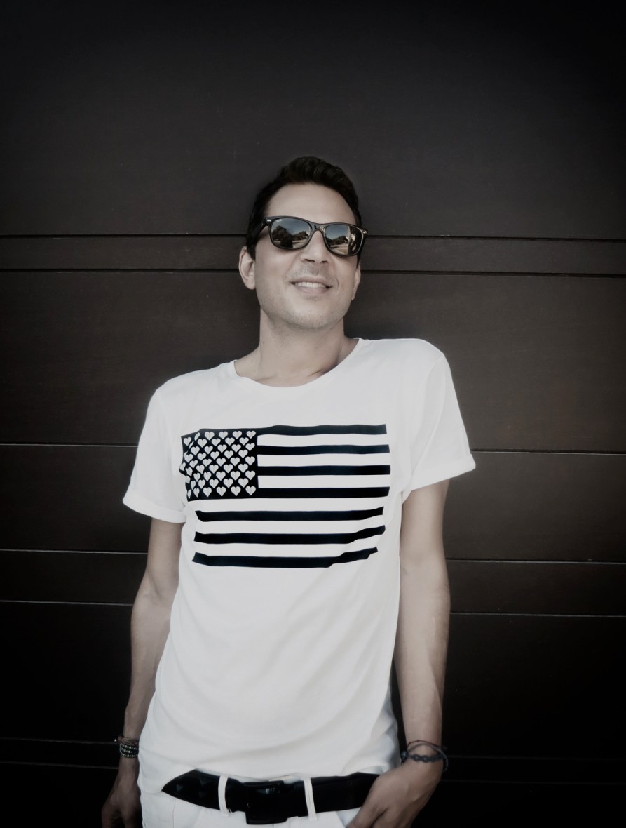 hearts revolution flag Tee