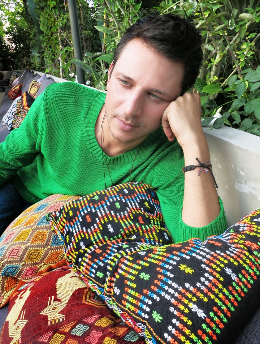 green_sweater_stylentonic