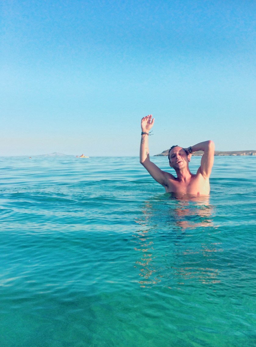 stylentonic_paros_beach