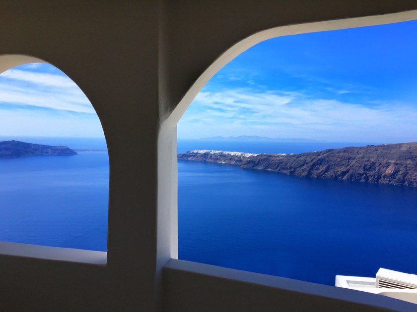 gold_suites_imerovigli_caldera_view