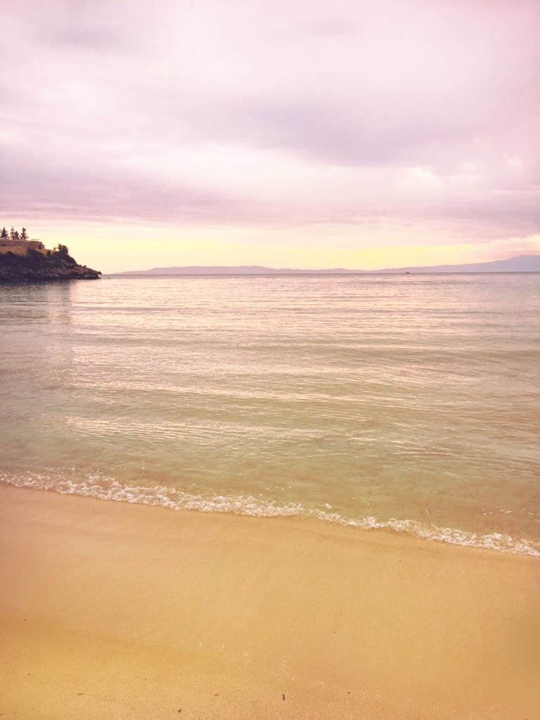 kalogria_beach_mani_greece_pink