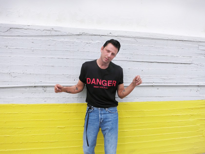 danger_tee_bershka_style